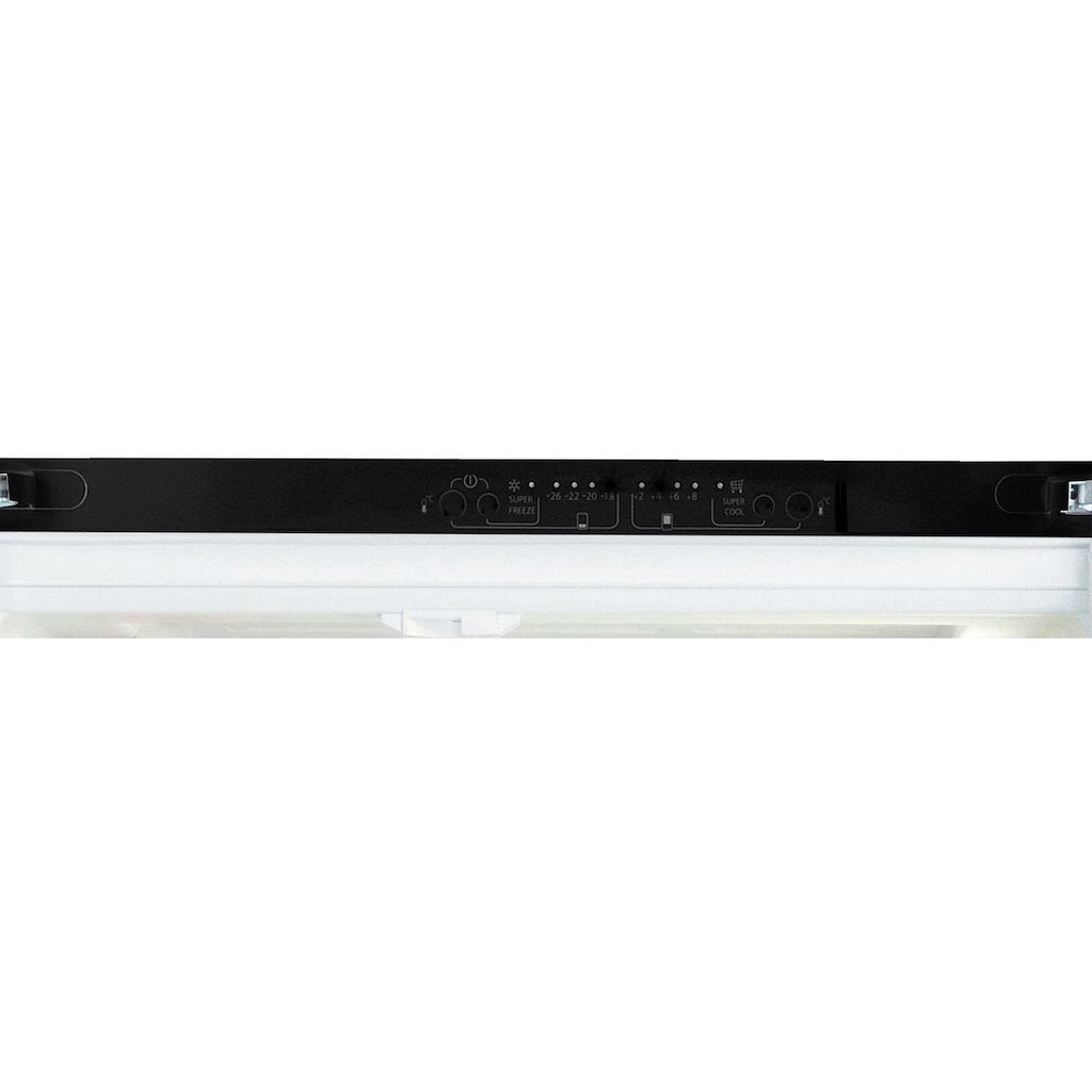 Hotpoint freestanding fridge freezer: frost free