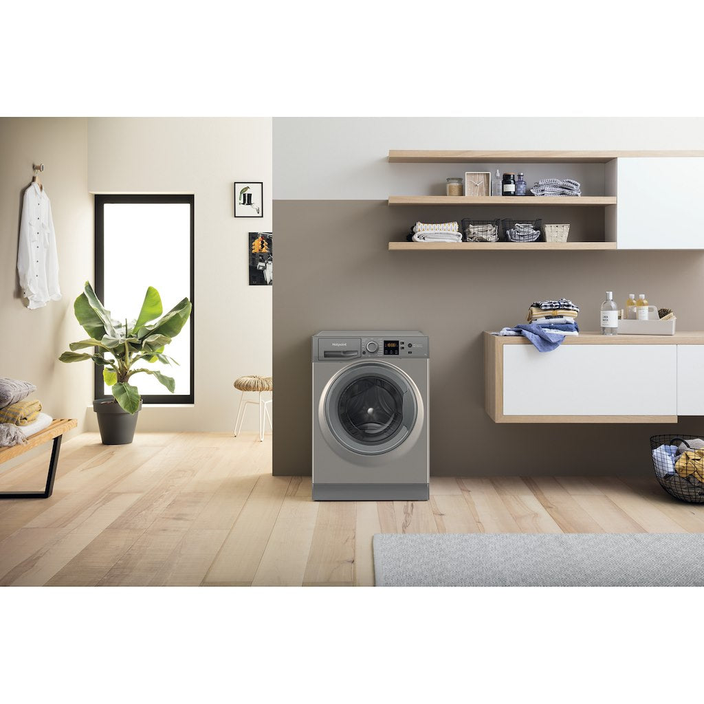 Hotpoint freestanding front loading washing machine: 7kg