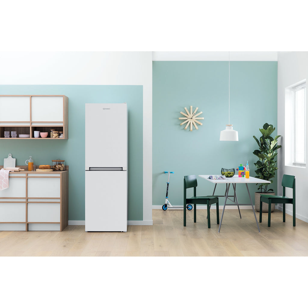 Freestanding fridge freezer: frost free - IBNF 55181 W UK 1