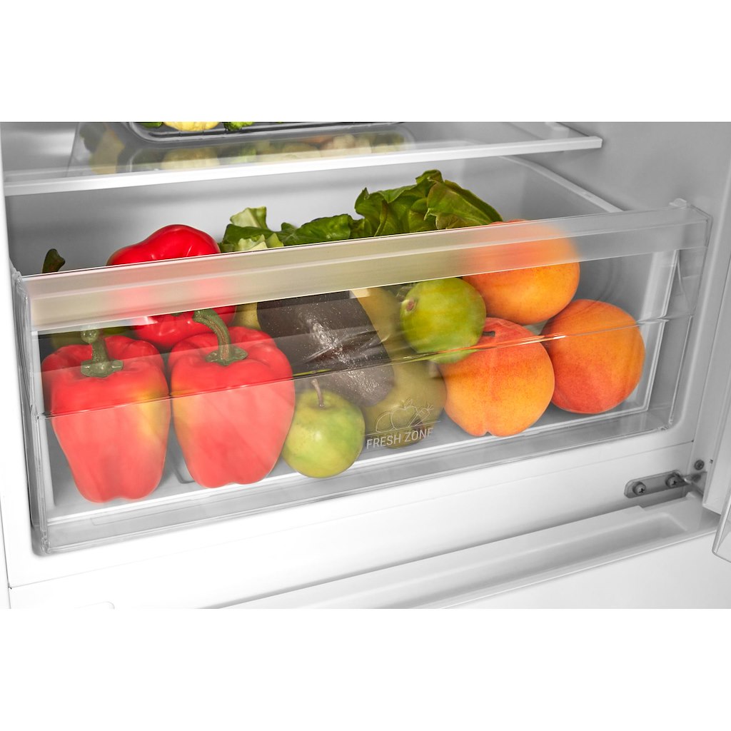 Hotpoint freestanding fridge freezer: frost free