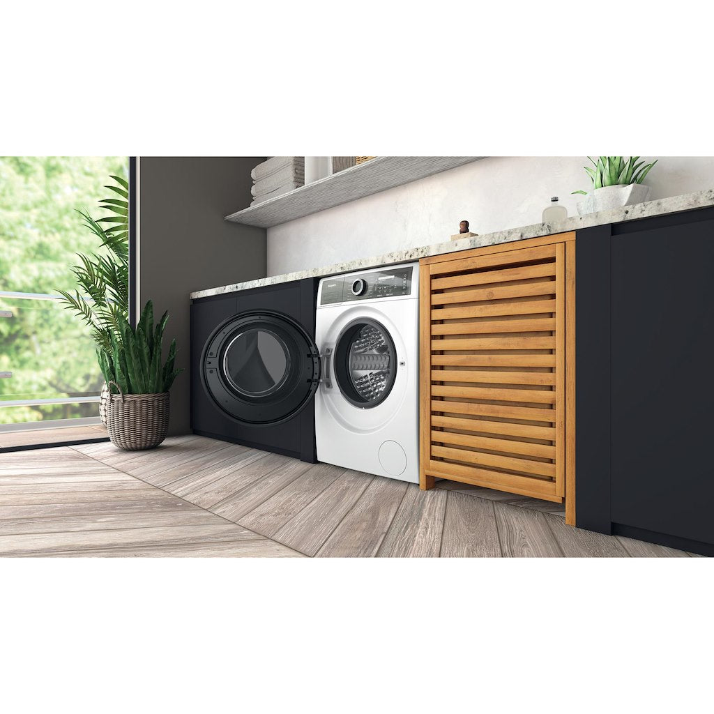 Hotpoint H6 W845WB UK Washing Machine - White