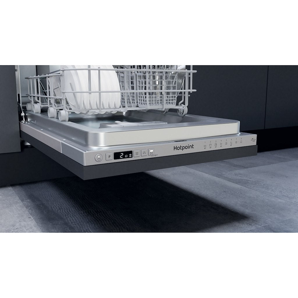 Hotpoint HSIC 3T127 UK N Dishwasher - White