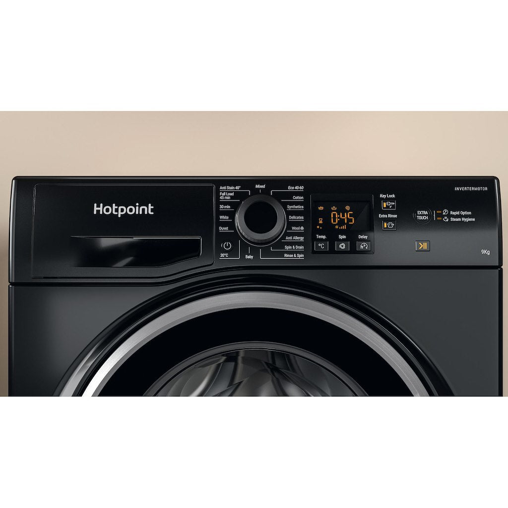 Hotpoint freestanding front loading washing machine: 9kg