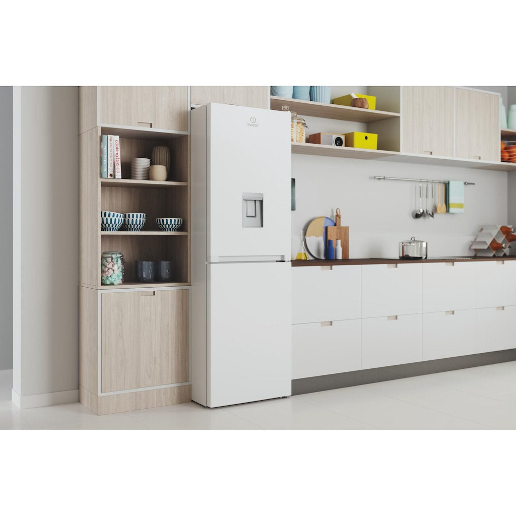 Freestanding fridge freezer: frost free - IBTNF 60182 W AQUA UK