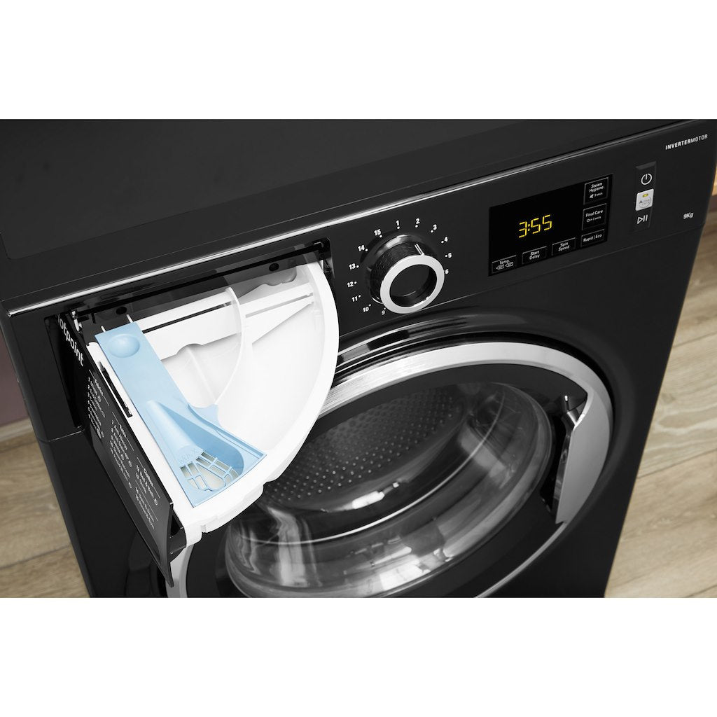 Hotpoint freestanding front loading washing machine: 9kg