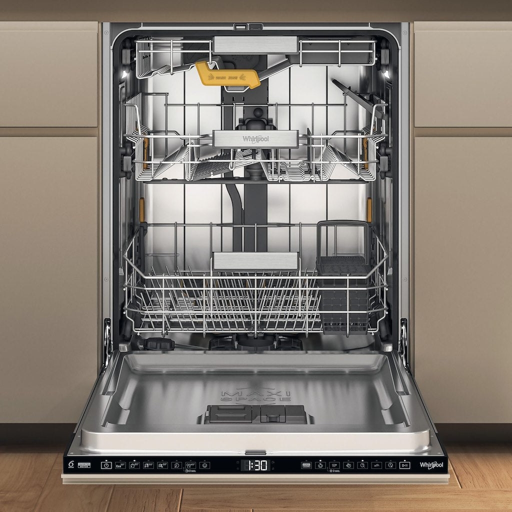 Whirlpool Integrated Dishwasher: in Black - W8IA15M3TU UK