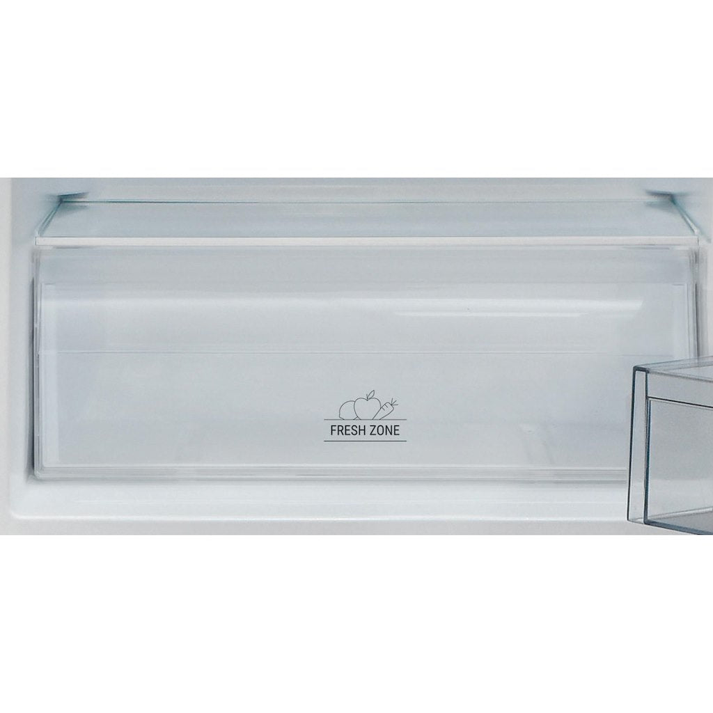 Hotpoint freestanding fridge freezer: frost free