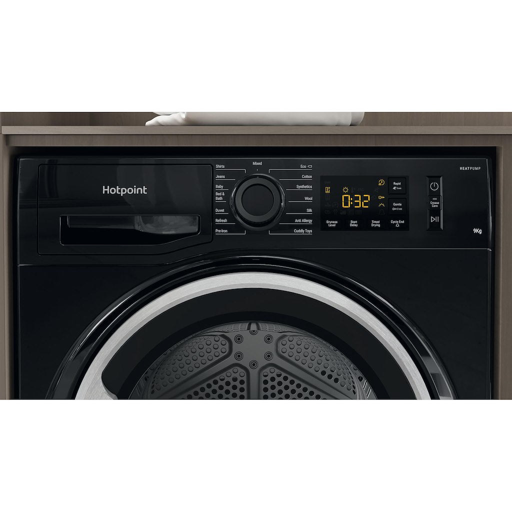 Hotpoint NT M11 92BSK UK Freestanding 9kg Heat Pump Tumble Dryer - Black