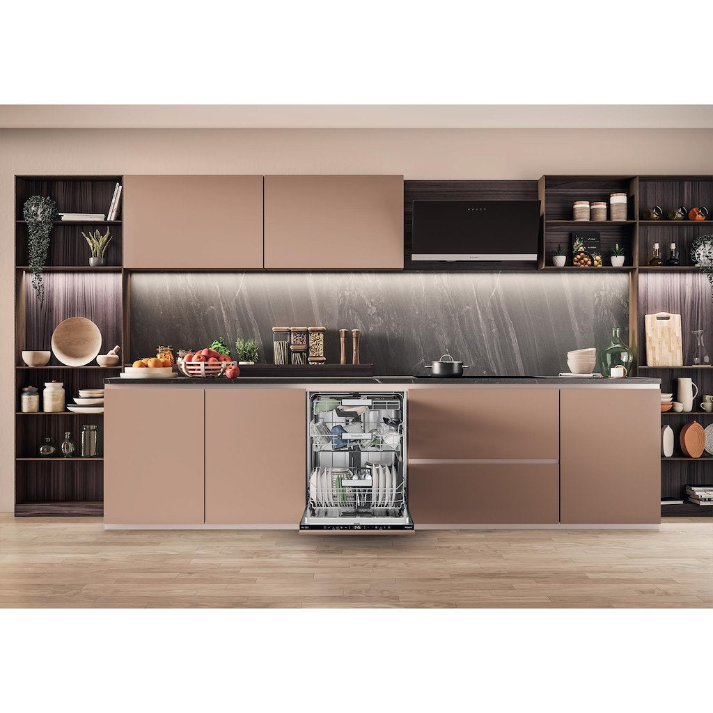 Hotpoint H8I HT59 LS UK Hydroforce Built-In 14 Place Setting Dishwasher