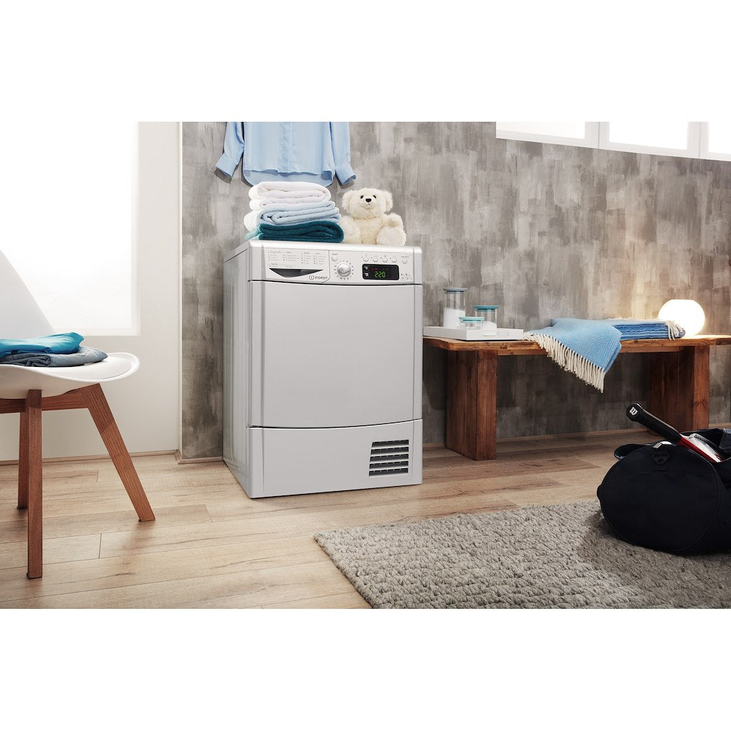 Condenser tumble dryer: freestanding, 8,0kg - IDCE 8450 BS H (UK)