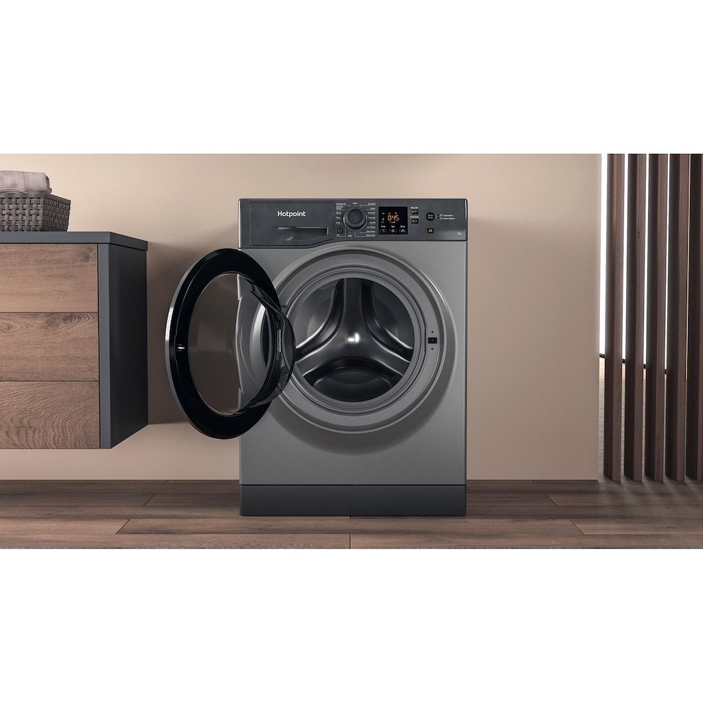 Hotpoint freestanding front loading washing machine: 7kg