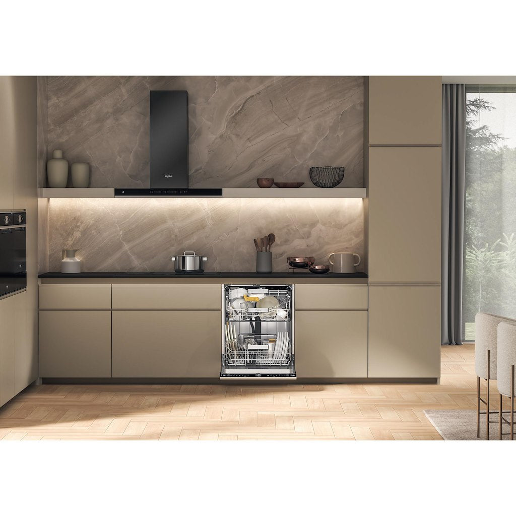 Whirlpool Integrated Dishwasher: in Black - W8IA15M3TU UK