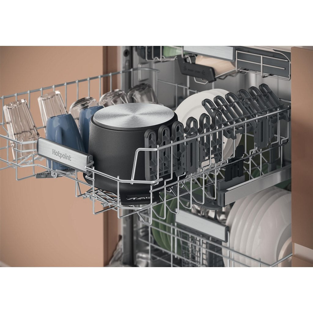 Hotpoint Hydroforce Full Size Built In Dishwasher - 14 Place Setting - C Rated - H8I HP42 L UK