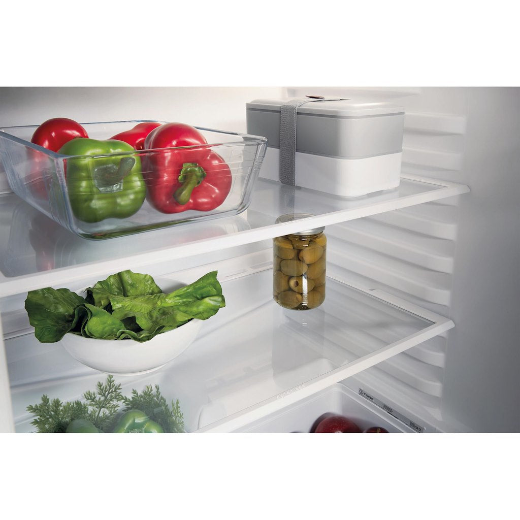Low Frost  Integrated Undercounter Larder Fridge - 59.6CM - 144L